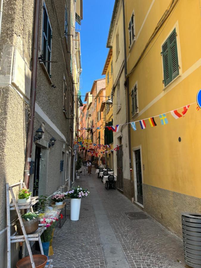 فندق La Torretta A San Terenzo ليريسي المظهر الخارجي الصورة